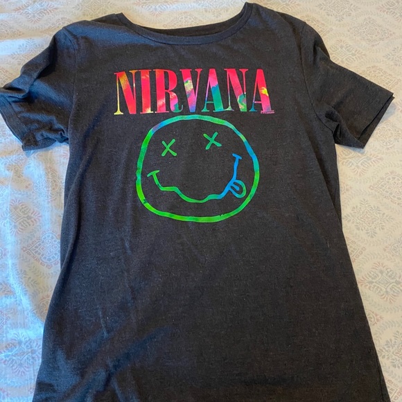 Tops - women’s t shirt